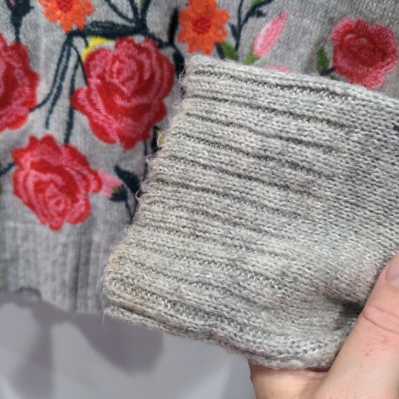 Umgee Womens Floral Embroidered Sweater Size Small Oversized Gray Slouchy Loose - Picture 6 of 16